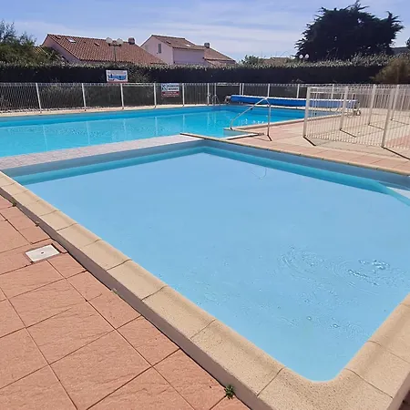 Hébergement de vacances Maison Avec Piscine, Tennis à 300m De La - 2 Chambres, Terrasse Et Parking Privé - Fr-1-231-267
