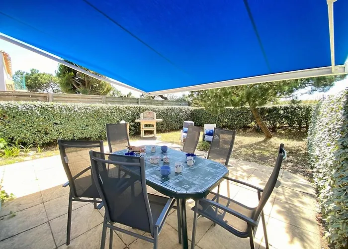 Holiday home Maison Avec Piscine, Tennis A 300m De La - 2 Chambres, Terrasse Et Parking Prive - Fr-1-231-267 *